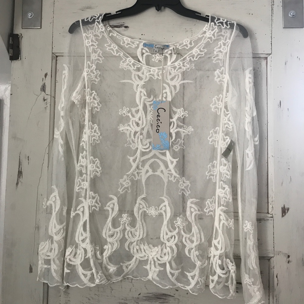 Gorgeous New with tags lace top!!!!